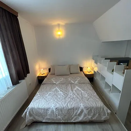 къща цвети 3* Dobrinishte