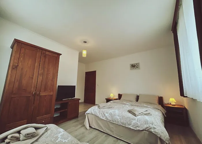 къща цвети 3*