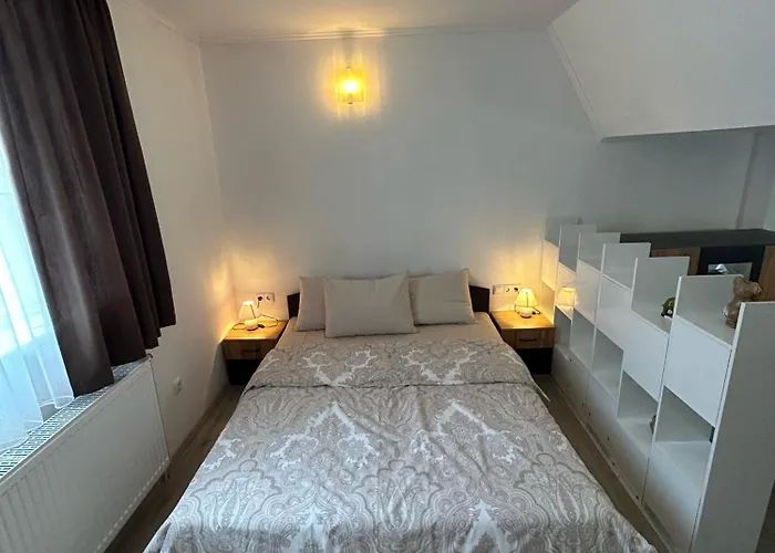 къща цвети 3* Dobrinishte